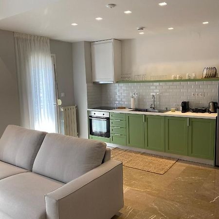 Theta Θ2 Luxury Apartment'S Salonicco Esterno foto