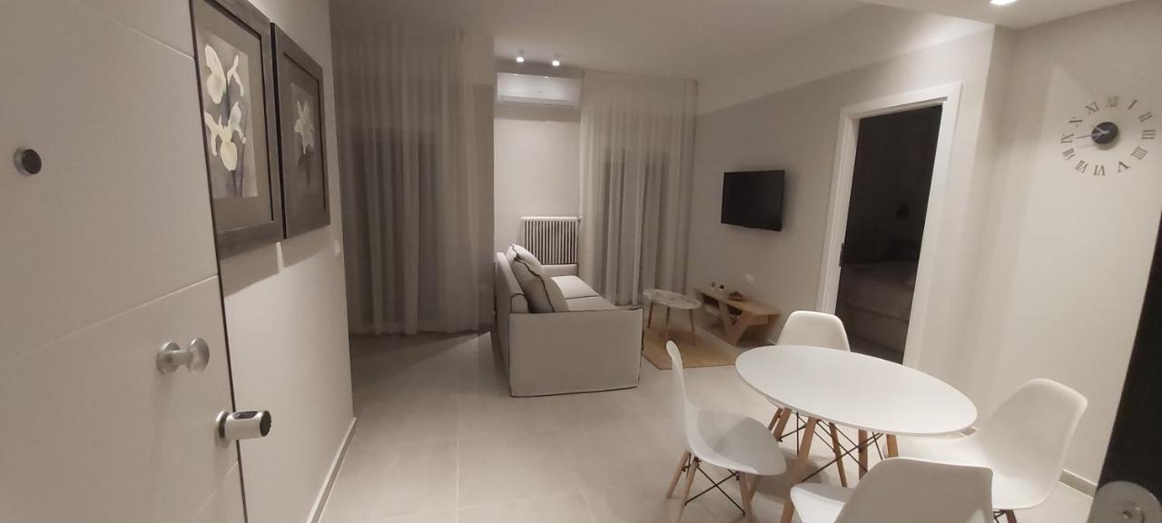 Theta Θ2 Luxury Apartment'S Salonicco Esterno foto